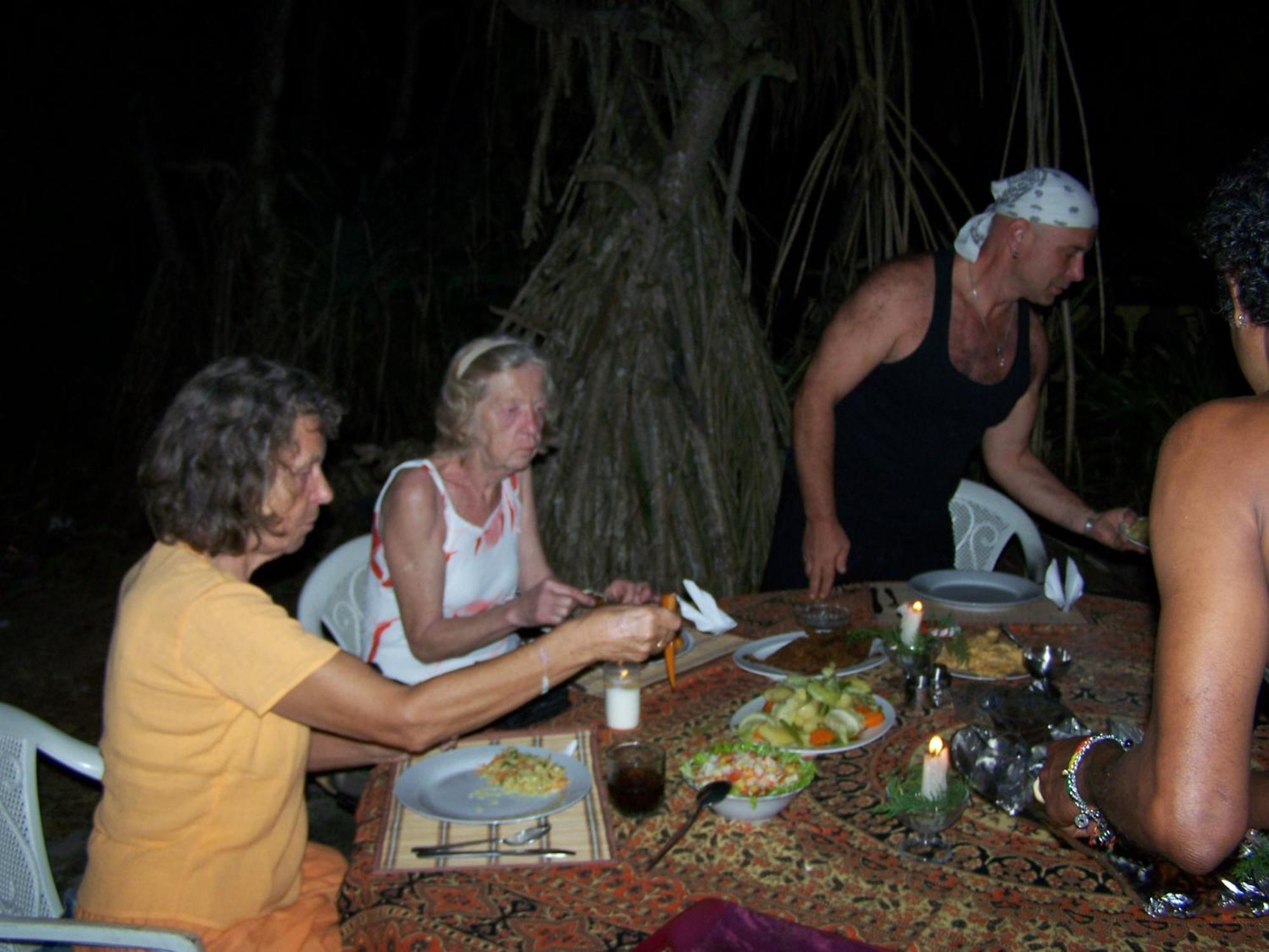 Ravana - Beach Cabanas ฮิกคาดูวา ภายนอก รูปภาพ